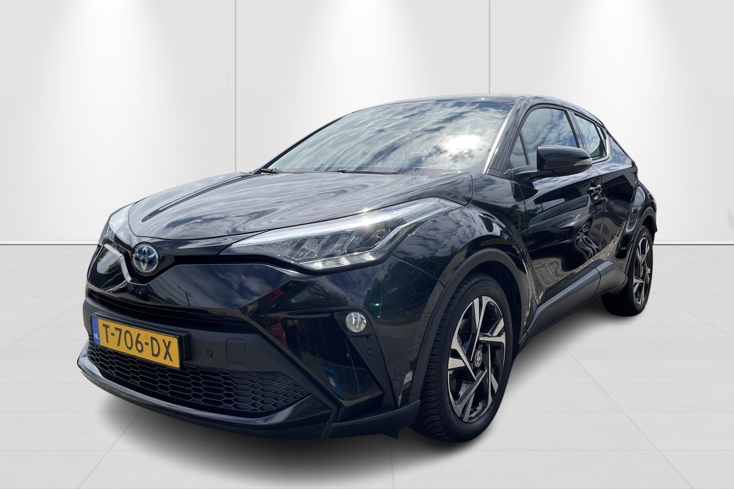 Toyota C-HR - 1.8 Hybrid Dynamic / Fabrieksgarantie tot 2033 - AutoWereld.nl