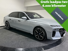 BMW i7 - xDrive60 | M Sportpakket Pro | Sky Lounge Panoramadak | Individual interieur | Innovation