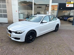 BMW 3-serie - 320i Executive AUTOMAAT