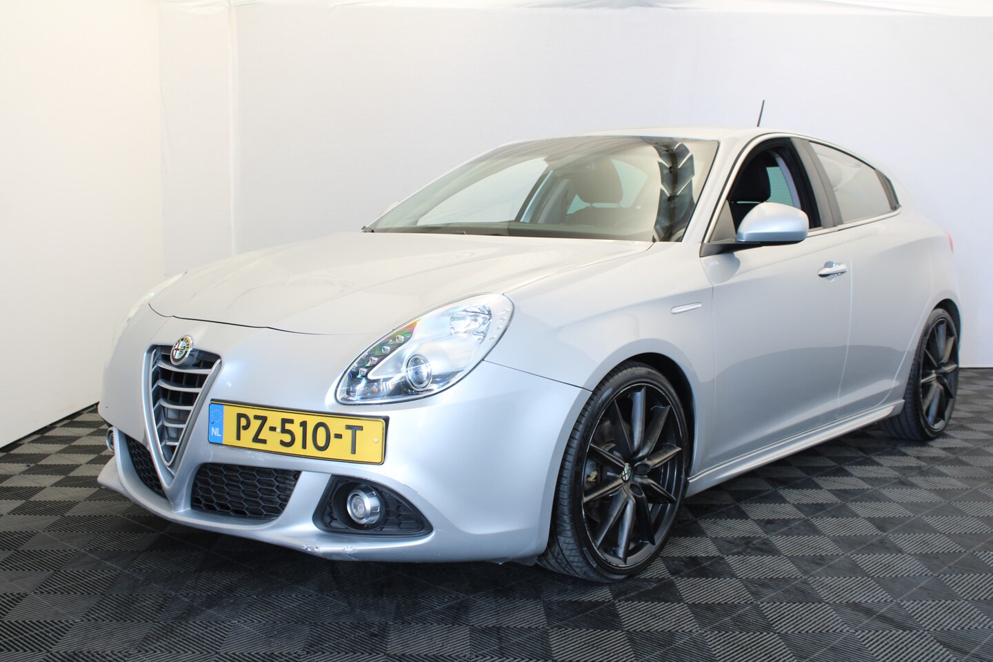 Alfa Romeo Giulietta - 2.0 JTDm Exclusive 2.0 JTDm Exclusive - AutoWereld.nl