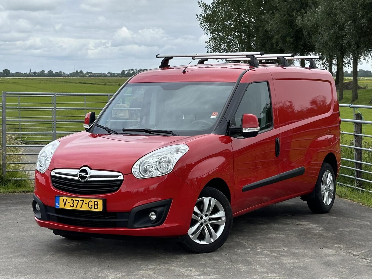 Opel Combo - 1.3 CDTi L2H1 Sport 1.3 CDTi L2H1 Sport - AutoWereld.nl