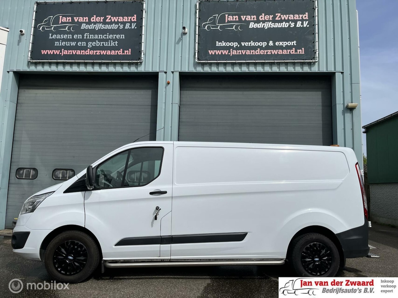 Ford Transit Custom - 310 2.0 TDCI EURO 6 L2H1 Limited AIRCO - AutoWereld.nl