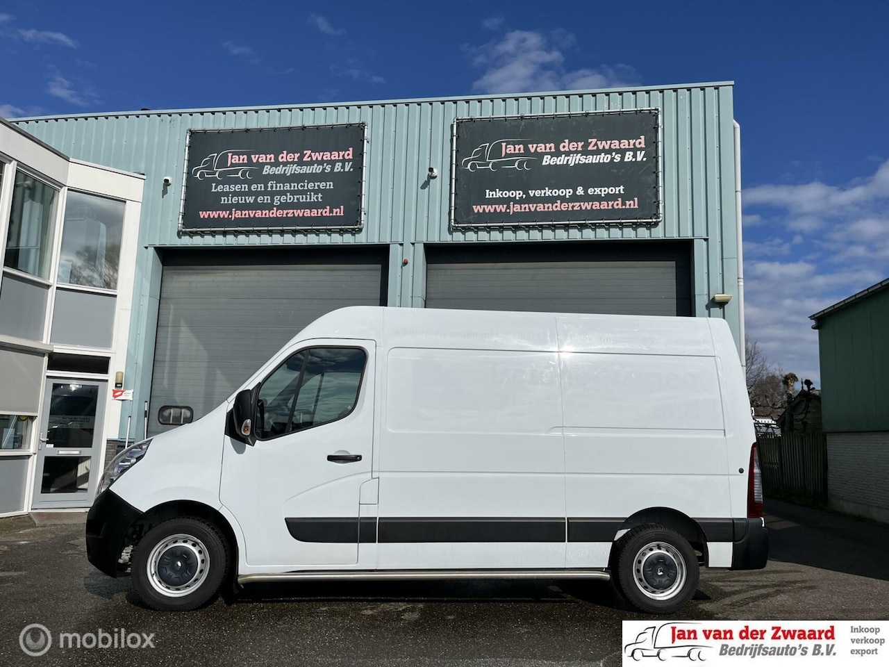 Renault Master - T33 2.3 dCi Lang Hoog Airco Navi EURO 6 Générique - AutoWereld.nl