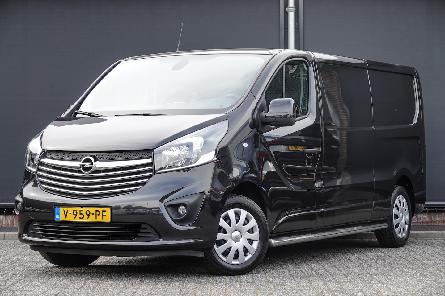 Opel Vivaro - 1.6Cdti 145Pk L2H1 | Sport | Trekhaak - AutoWereld.nl