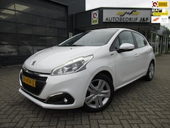 Peugeot 208 - 1.2 PureTech Signature / Navi / PDC / Carplay