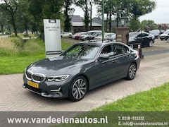 BMW 3-serie - 320i High Executive Edition