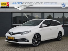 Toyota Auris Touring Sports - 1.8 Hybrid | stoelverwarming | 17 inch licht metaal | 4 season banden