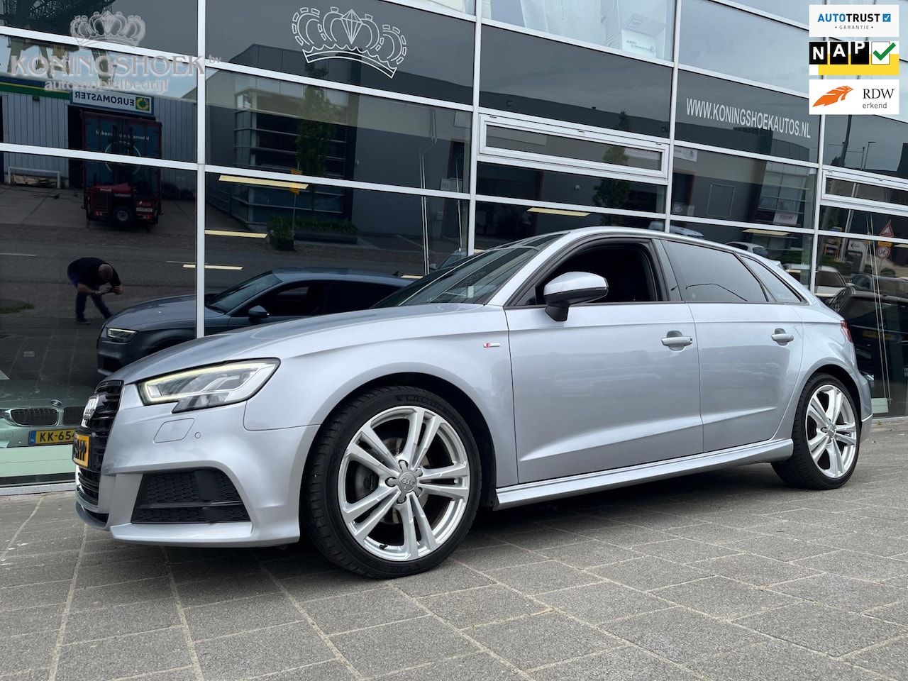 Audi A3 Sportback - 30 TFSI Sport S Line Edition 30 TFSI Sport S Line Edition - AutoWereld.nl