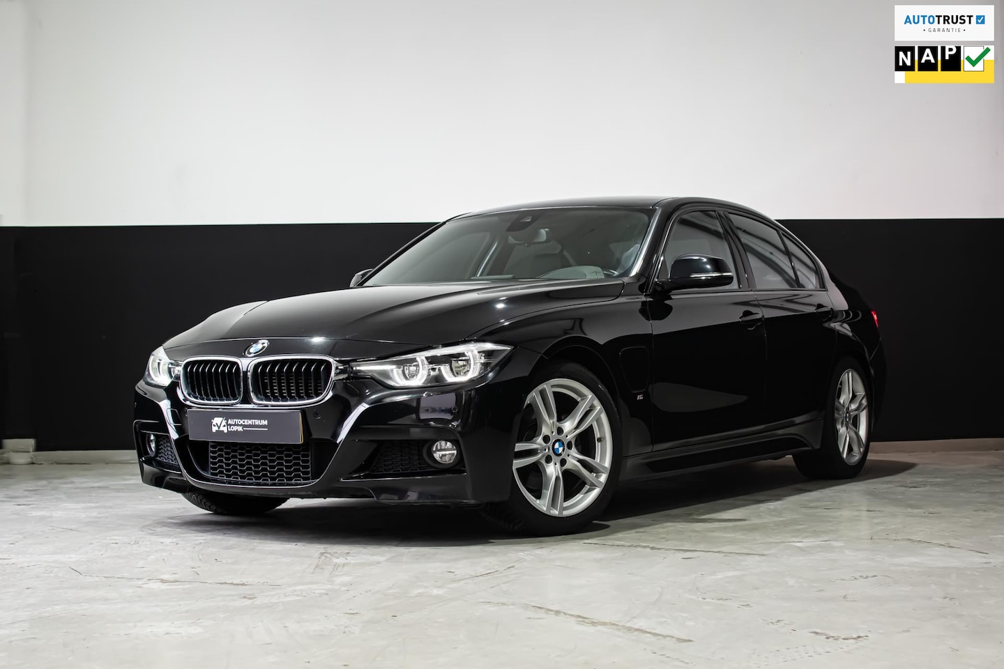 BMW 3-serie - 330e Edition M Sport Shadow NAP|Camera | Leder - AutoWereld.nl