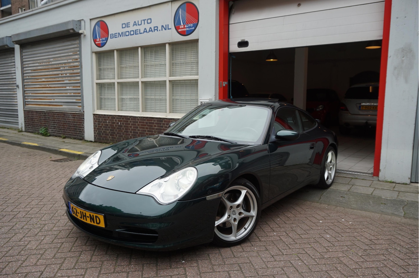 Porsche 911 - 3.6 Coupé Carrera (996) NL Auto Porsche onderhouden Uitmuntende staat Zeer schaarse kleur - AutoWereld.nl