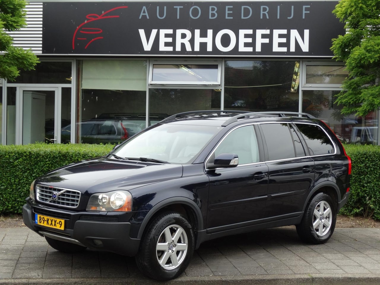 Volvo XC90 - 3.2 Kinetic - 7 PERS - AUTOMAAT - PANORAMDAK - TREKHAAK - NAVIGATIE - CRUISE / CLIMATE - AutoWereld.nl