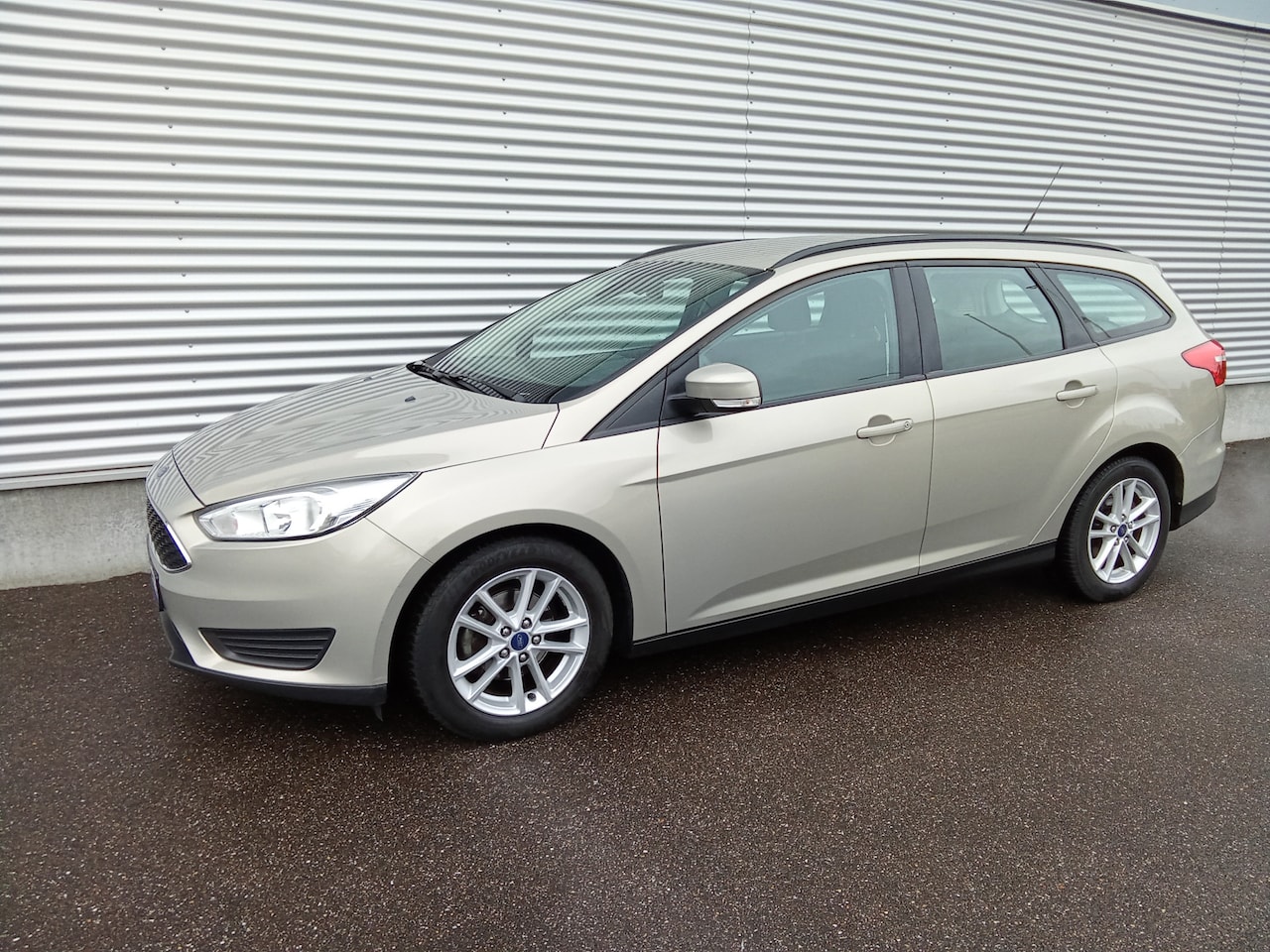 Ford Focus Wagon - 1.0 Trend Climatronic trekhaak - AutoWereld.nl