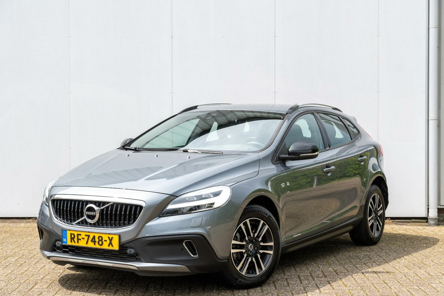 Volvo V40 Cross Country - 1.5 T3 Nordic 1.5 T3 Nordic+ - AutoWereld.nl