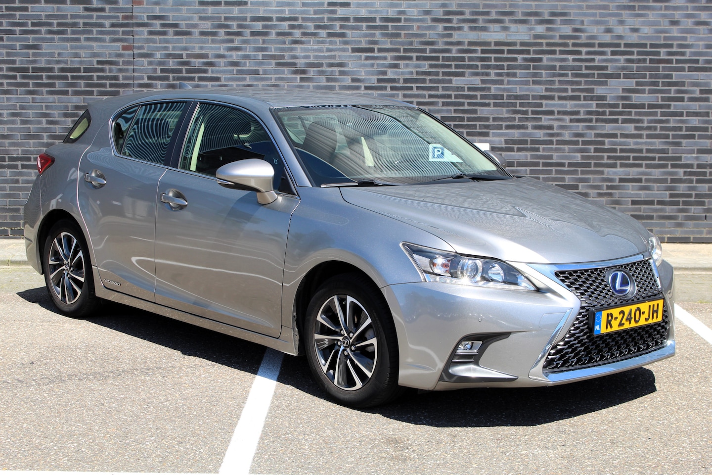 Lexus CT 200h - Business Launch Edition I FACE LIFT I NAVI I CRUISE I CAMERA I - AutoWereld.nl