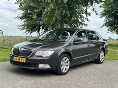 Skoda Superb - 1.4 TSI Executive * Navi * Airco * Nw-Type * SALE