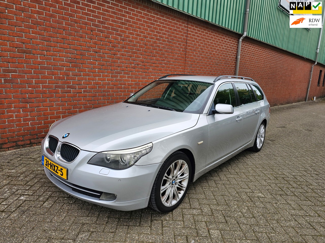 BMW 5-serie Touring - 520i Corporate Lease Business Line Automaat NAV.+ Airco Bj:2009 NAP! - AutoWereld.nl