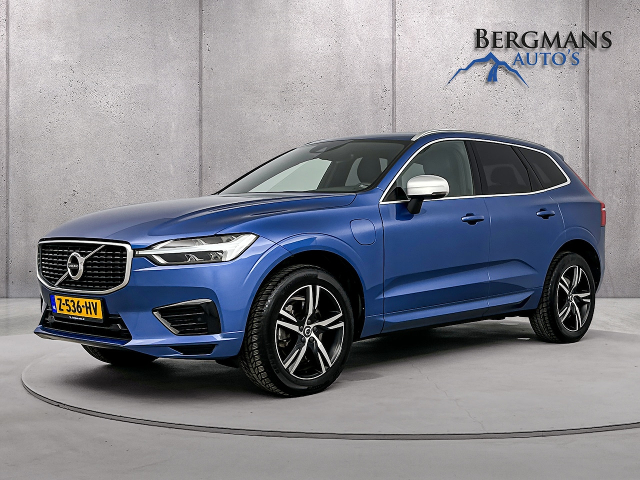 Volvo XC60 - 2.0 T8 Twin Engine AWD R-Design // PANORAMA // CAMERA // 1e EIGENAAR // - AutoWereld.nl