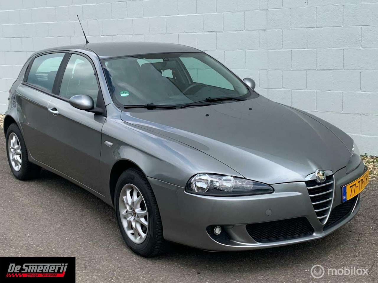 Alfa Romeo 147 - 1.6 T.Spark Blackline II 1.6 T.Spark Blackline II (2007) - AutoWereld.nl