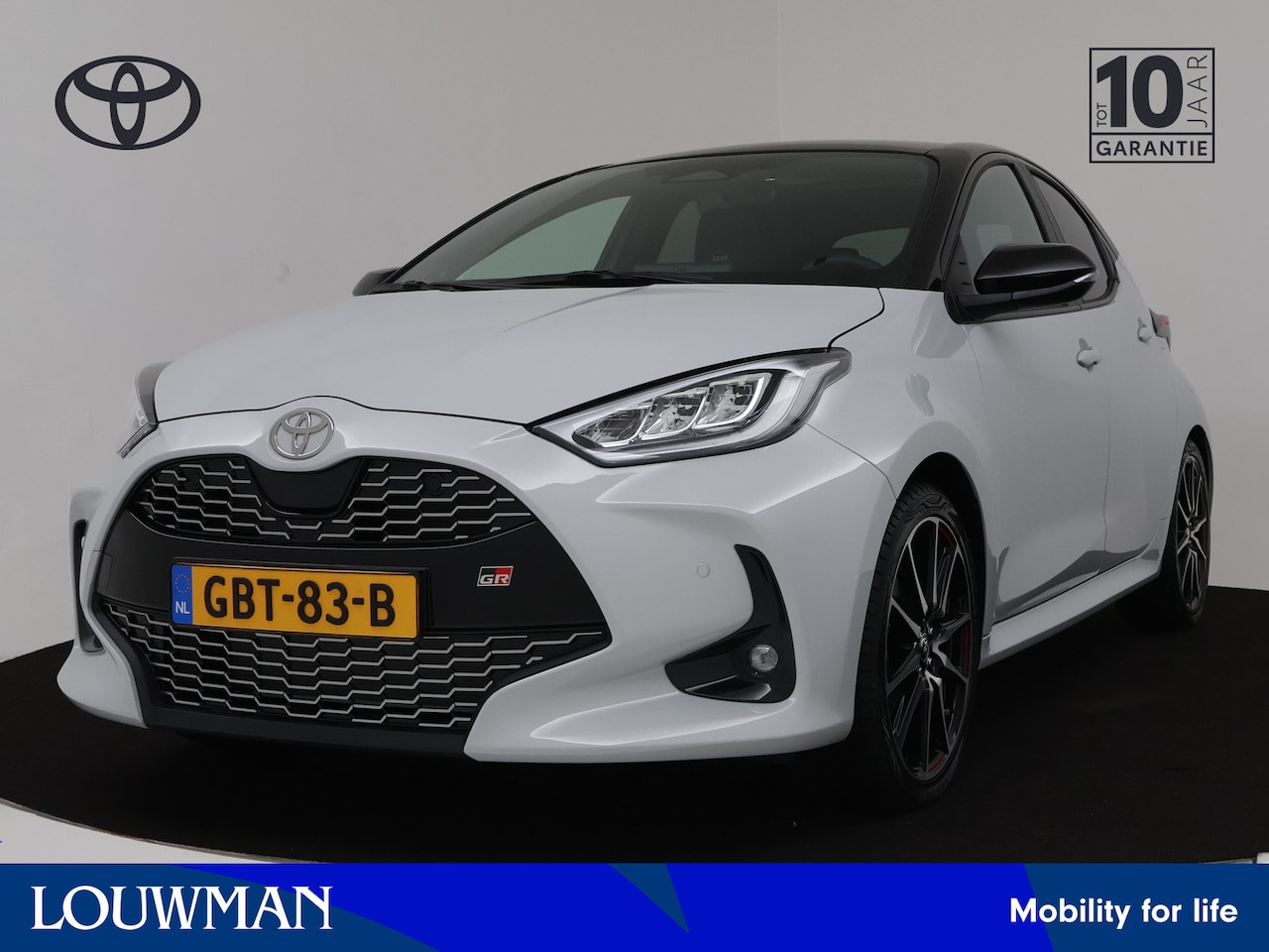 Toyota Yaris - 1.5 Hybrid 130 GR Sport | GR SPORT Plus Pack | All-Season banden | - AutoWereld.nl