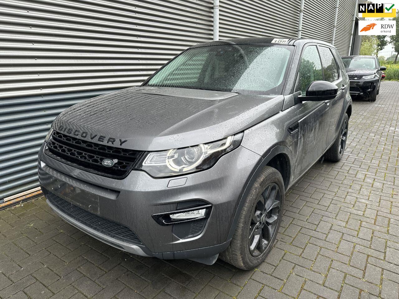 Land Rover Discovery Sport - 2.0 TD4 PANO/VOL OPTIES/RIJDBAAR! - AutoWereld.nl