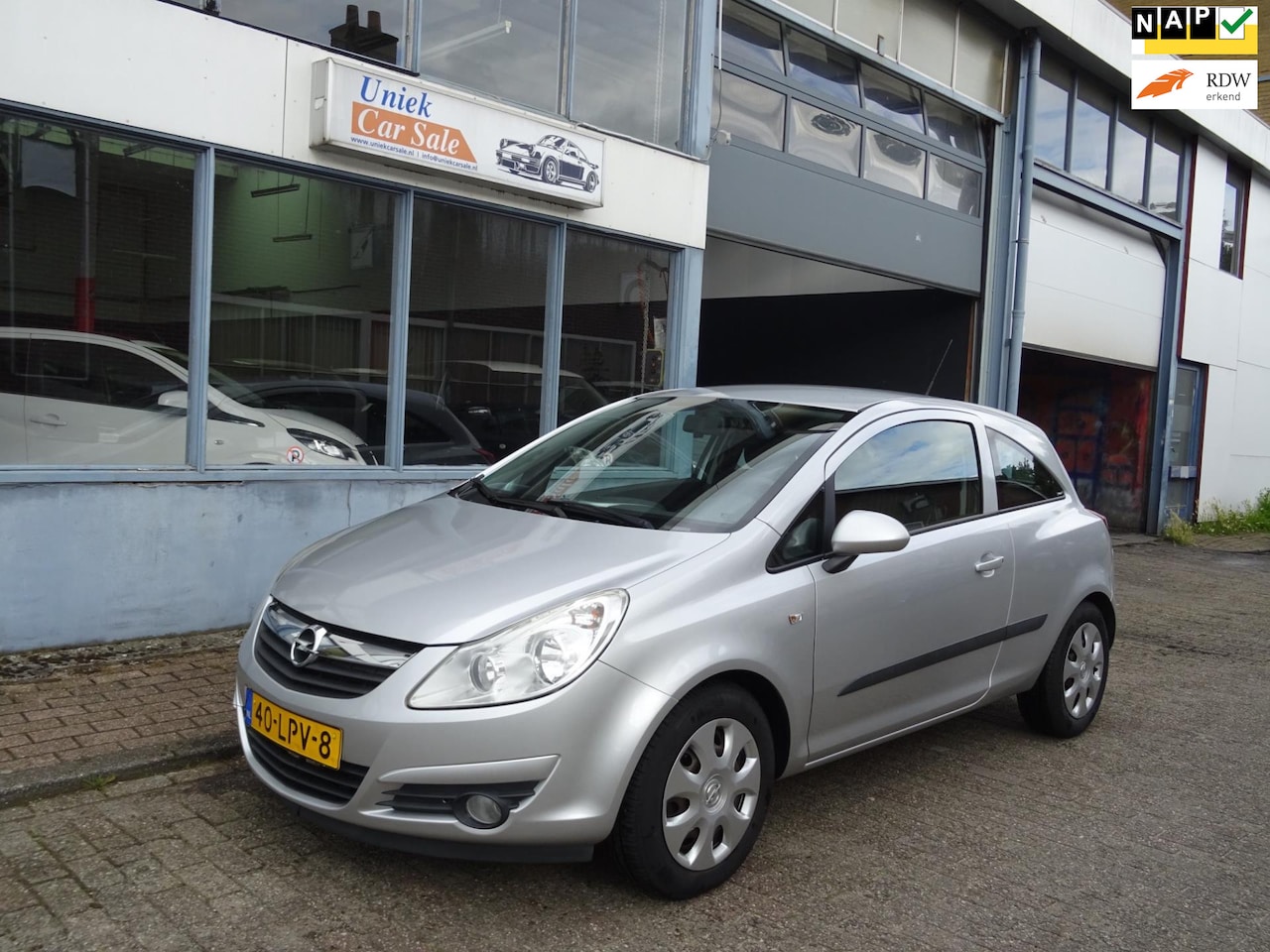 Opel Corsa - 1.4-16V Business 1.4-16V Business - AutoWereld.nl