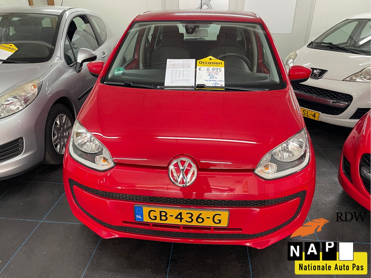 Volkswagen Up! - 1.0 move up! BlueMotion VW UP! 1.0 Move up! BlueM Rood 5-Deurs - AutoWereld.nl