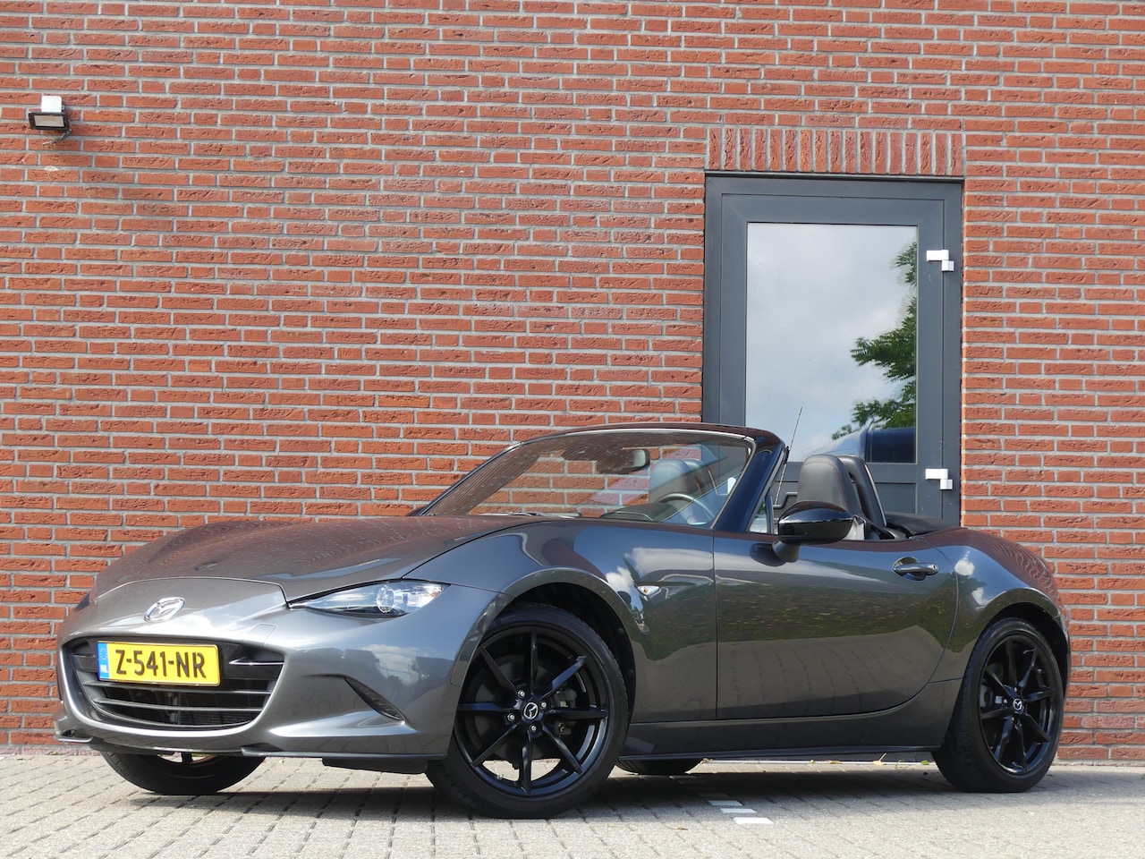 Mazda MX-5 - 2.0 SkyActiv-G 184 GT-M 2.0 SkyActiv-G 184 GT-M - AutoWereld.nl