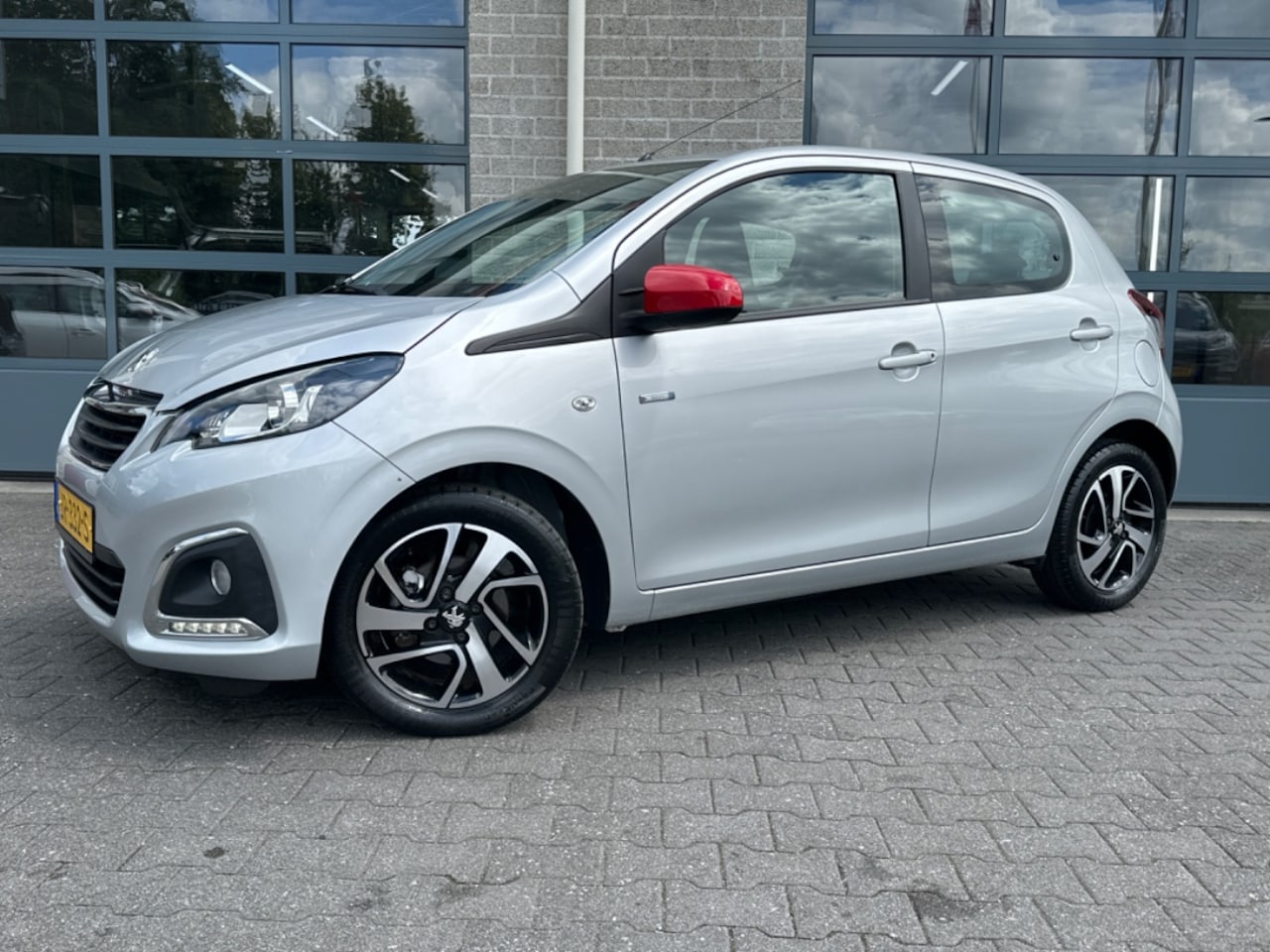 Peugeot 108 - 1.0 e-VTi Envy 1.0 e-VTi Envy - AutoWereld.nl