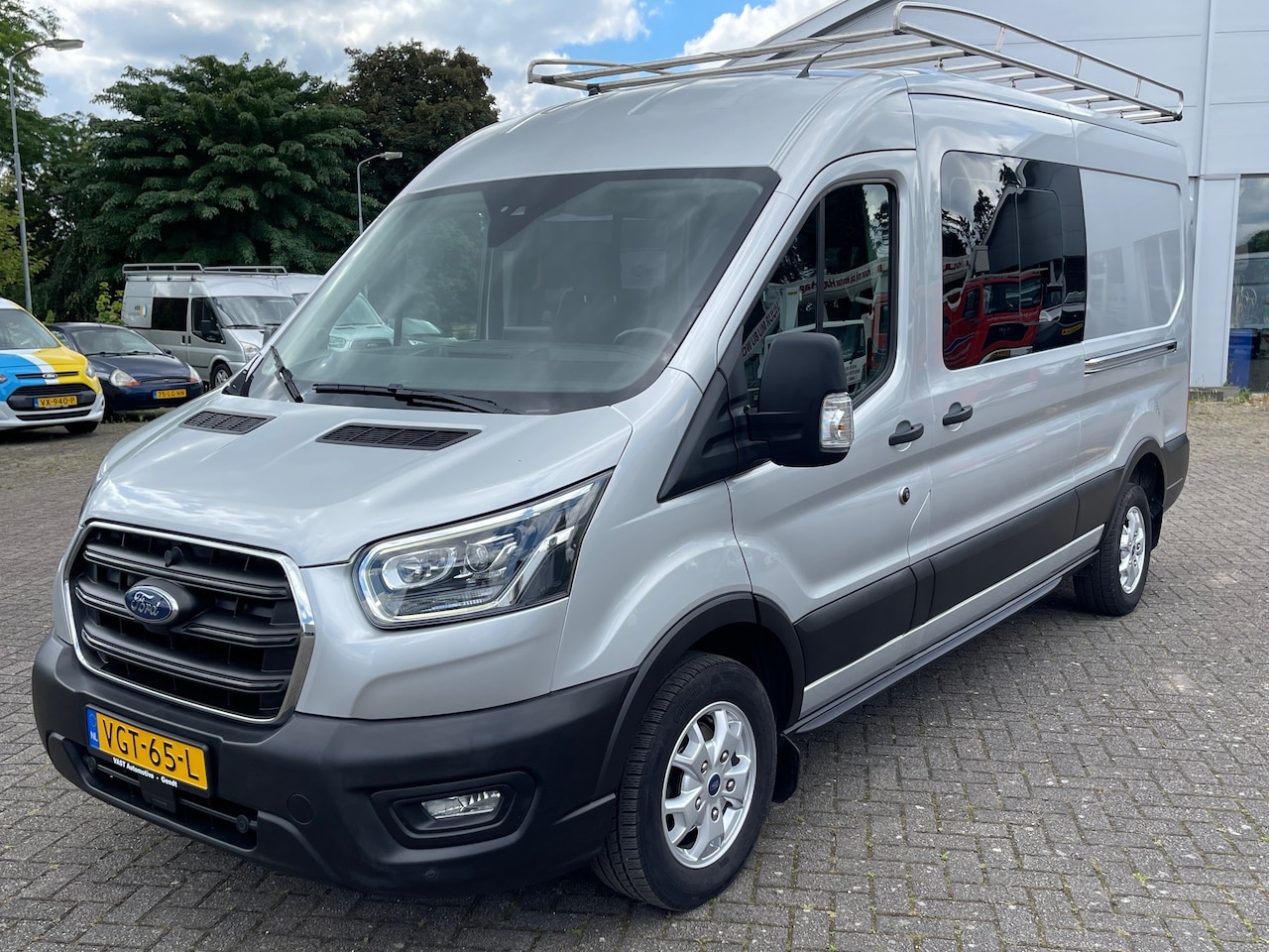 Ford Transit - 350 2.0 TDCI L3H2 DC Trend 170pk Trend L3H2 DC Nav-Cam-Apple-Xenon-RVS Imperiaal+Ladder - AutoWereld.nl