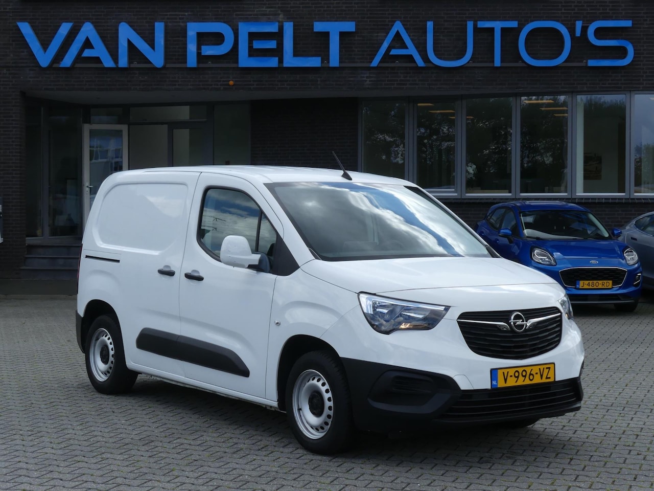 Opel Combo - 1.6D L1H1 Edition / Carplay / Nav / Cruise - AutoWereld.nl