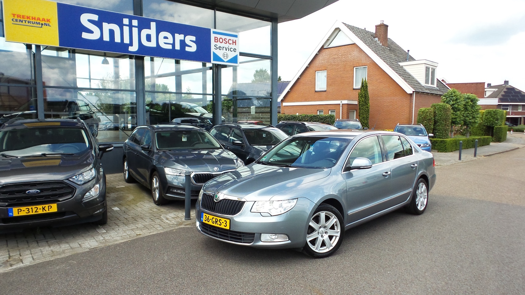 Skoda Superb - 1.8 TSI Elegance TREKHAAK/NAVI/PDC - AutoWereld.nl