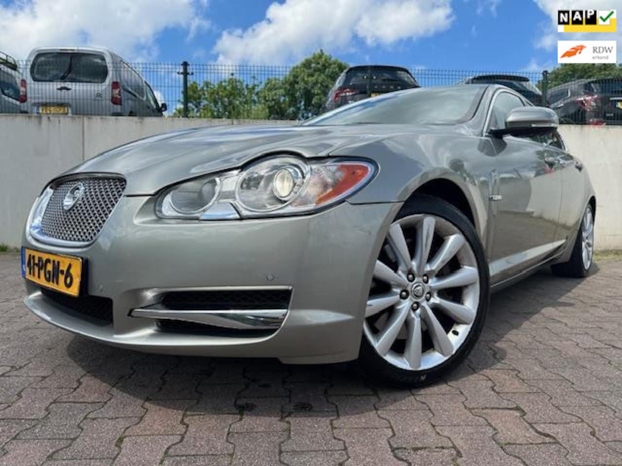 Jaguar XF - 3.0D V6 Premium Luxury/LEDER/NAVI/CLIMA/ZEER MOOIE AUTO/APK 01-2025/ - AutoWereld.nl