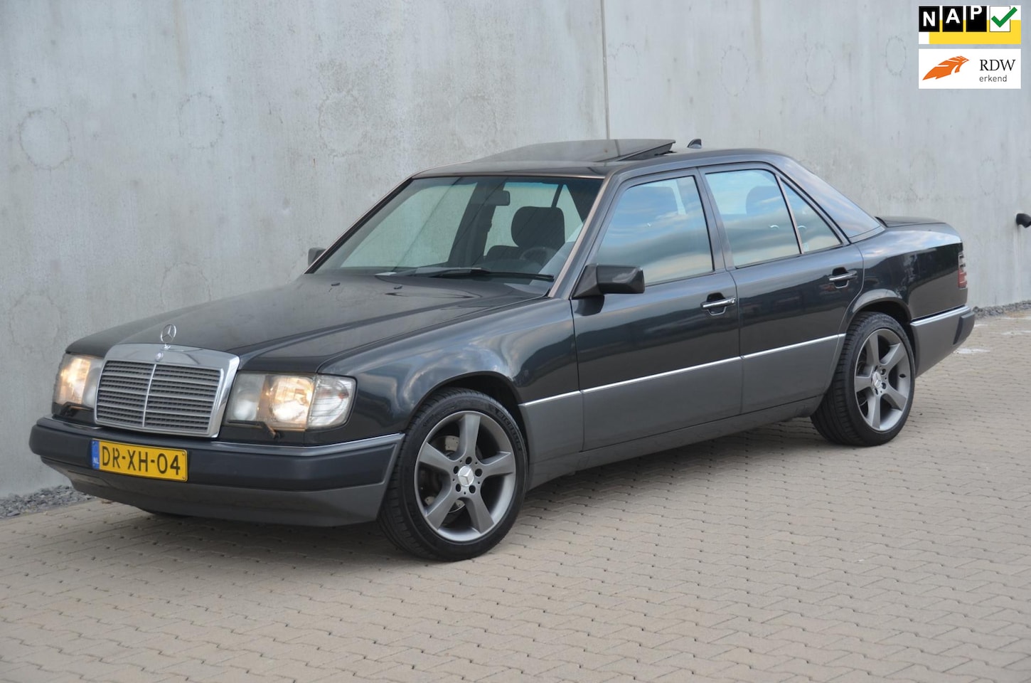 Mercedes-Benz 200-500 (W124) - 250D NL Auto Roestvrij in Topconditie 17'' Schuifdak - AutoWereld.nl