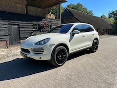 Porsche Cayenne - 3.0 D. Leer, navi, Panoramadak, 21", elec trekhaak, camera. Volle auto. Volledige historie