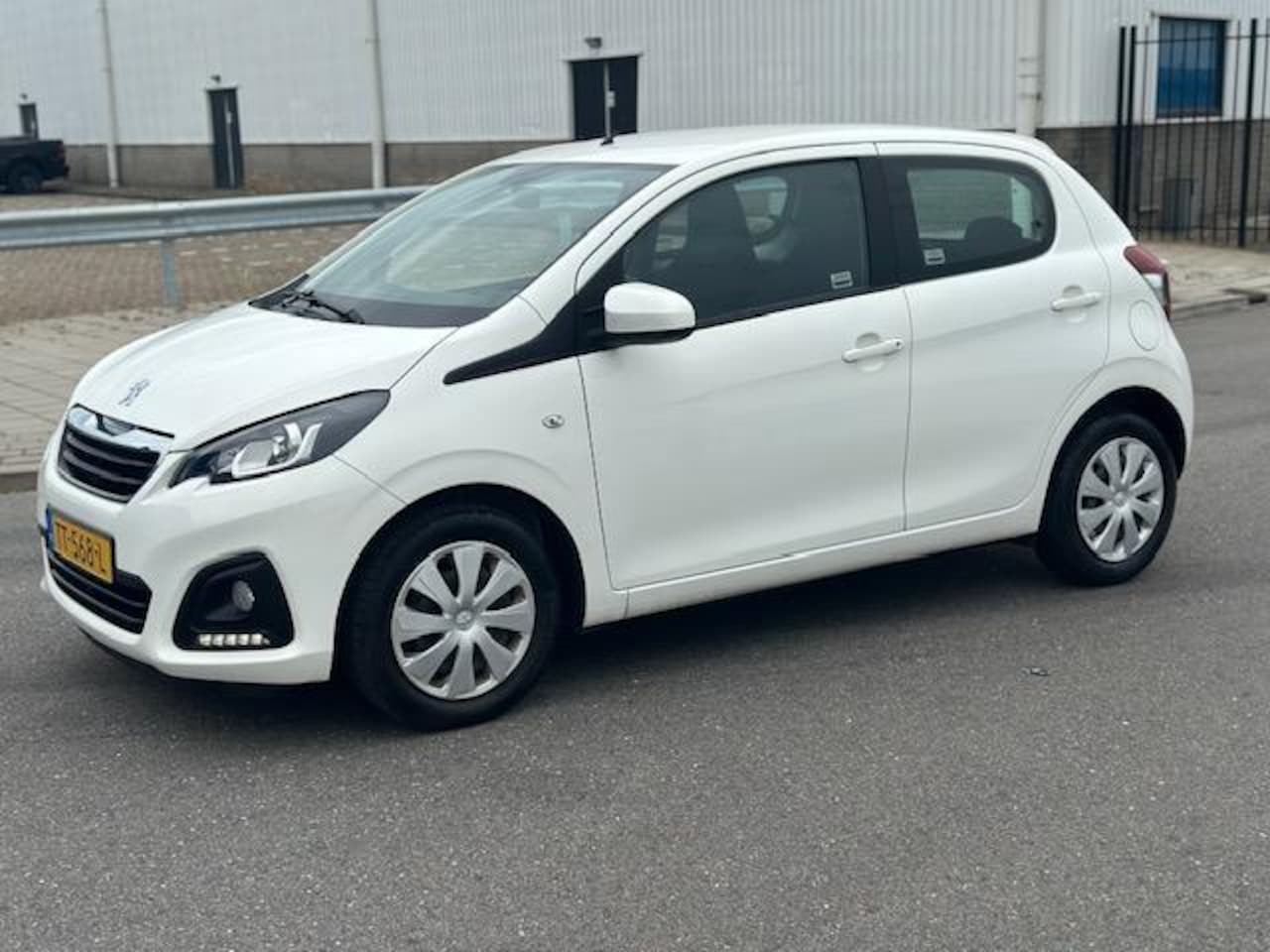 Peugeot 108 - 1.0 e-VTi Blue Lease 1.0 e-VTi Blue Lease - AutoWereld.nl