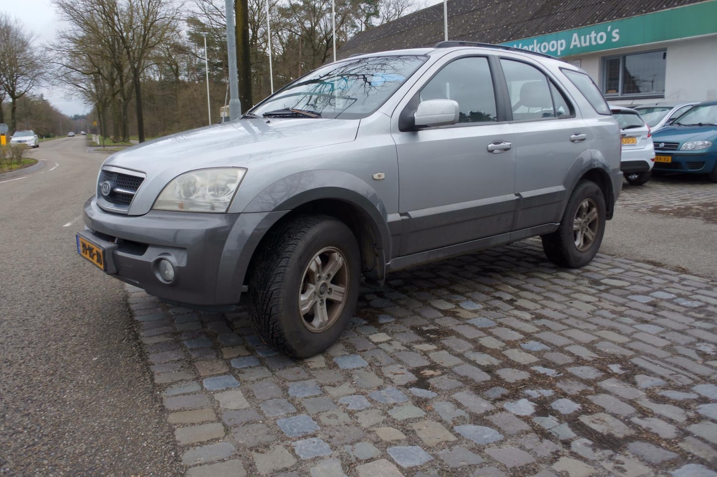 Kia Sorento - 2.4i EX 4x4 airco trekhaak , nw apk 24-4-2025 - AutoWereld.nl