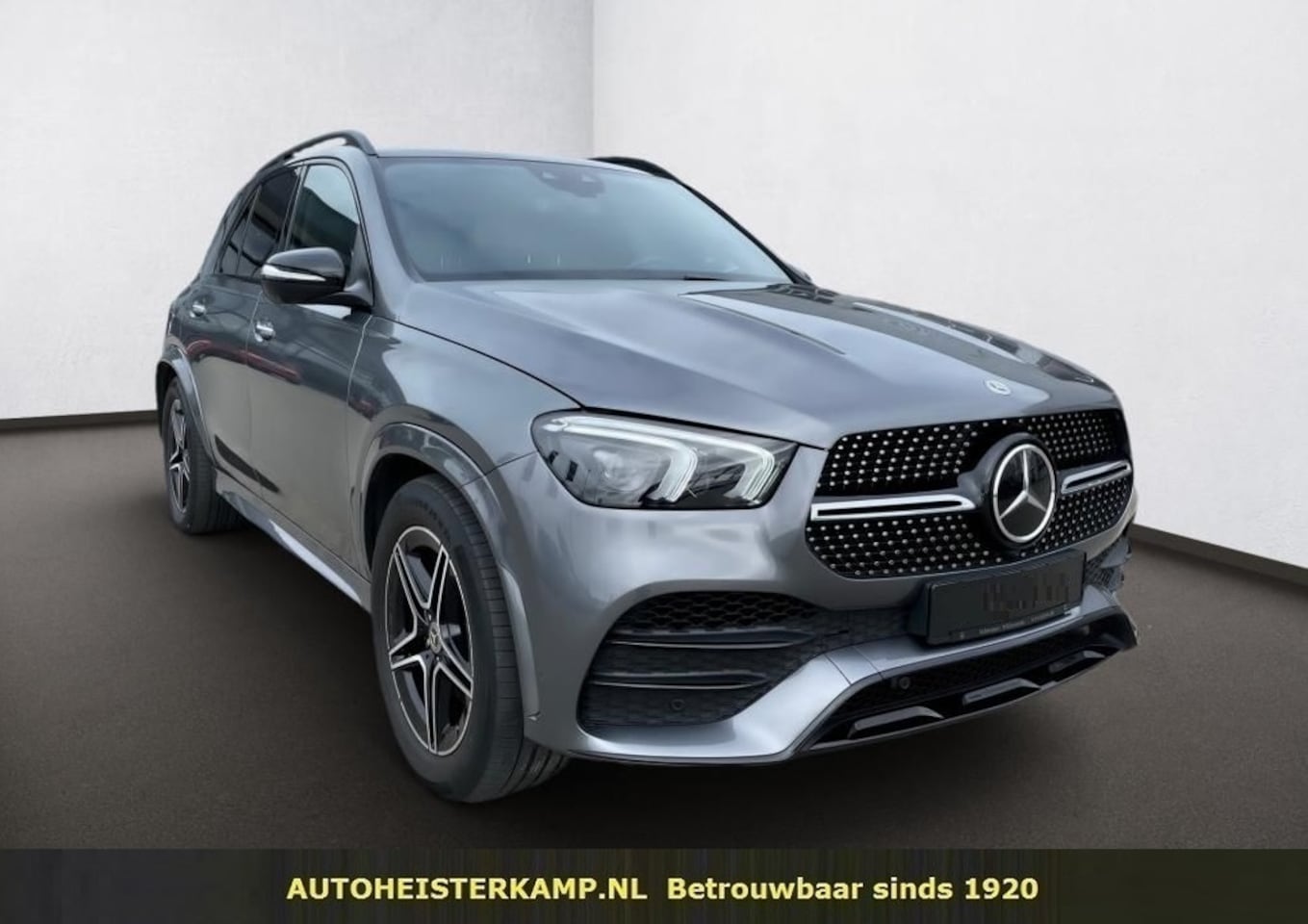 Mercedes-Benz GLE-Klasse - 400 d 4MATIC 330 PK Grijs Kenteken AMG Panoramadak Luchtvering Trekhaak Distronic 360 Came - AutoWereld.nl