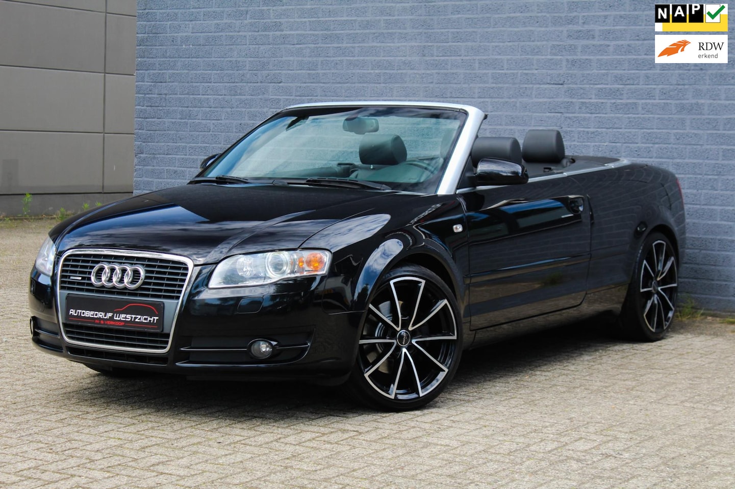 Audi A4 Cabriolet - 3.2 FSI quattro V6 255pk, Leder, 19 inch! - AutoWereld.nl