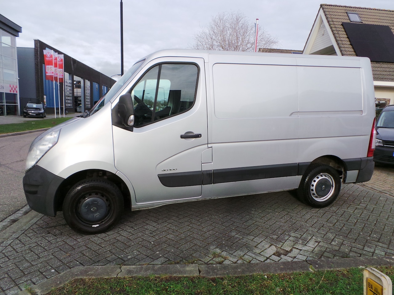 Renault Master - T28 2.3 dCi L1H1 Airco, cruise, Navi - AutoWereld.nl