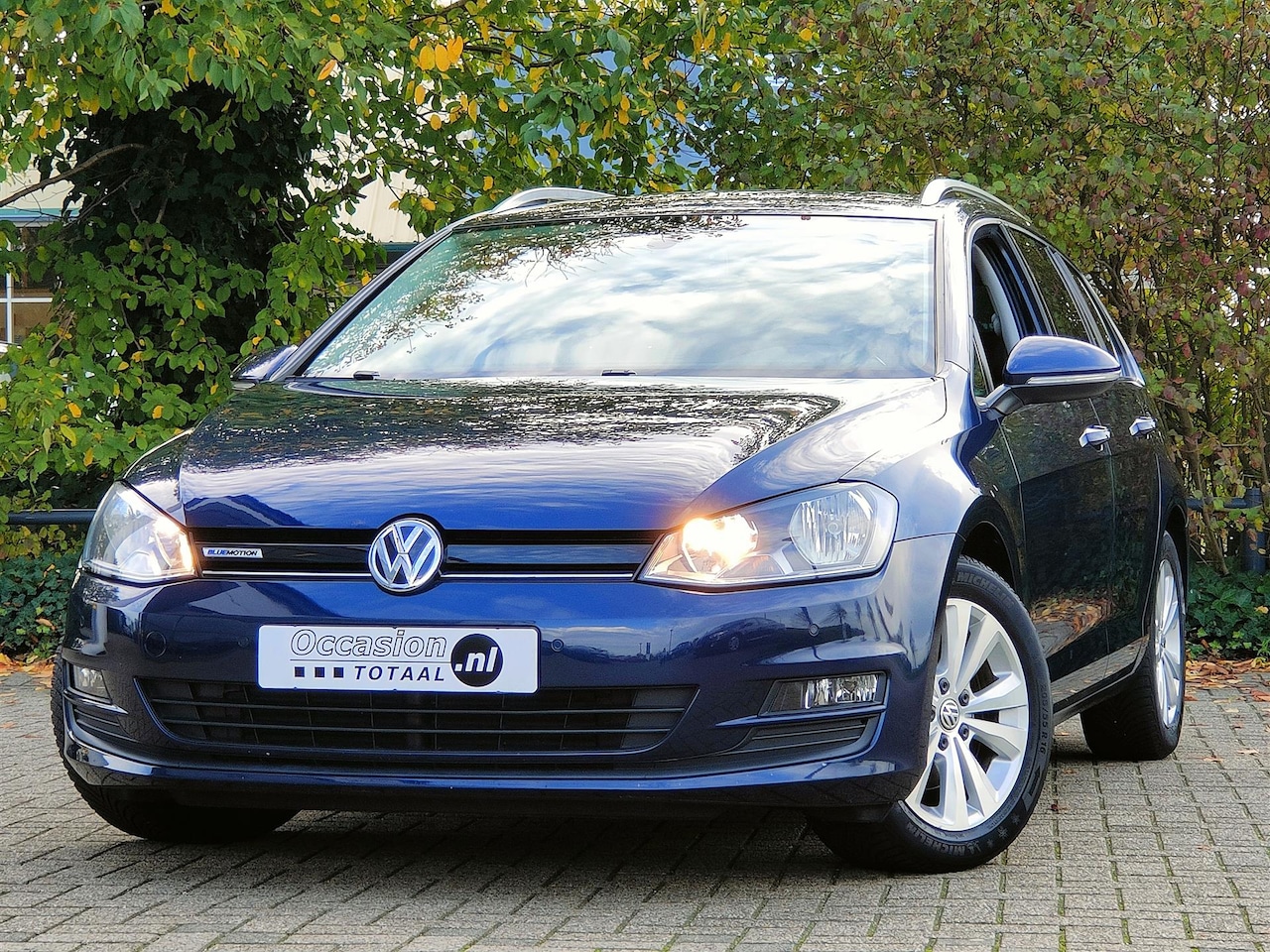 Volkswagen Golf Variant - 1.0 TSI Connected Series | Leder | Navi | Camera | DAB - AutoWereld.nl