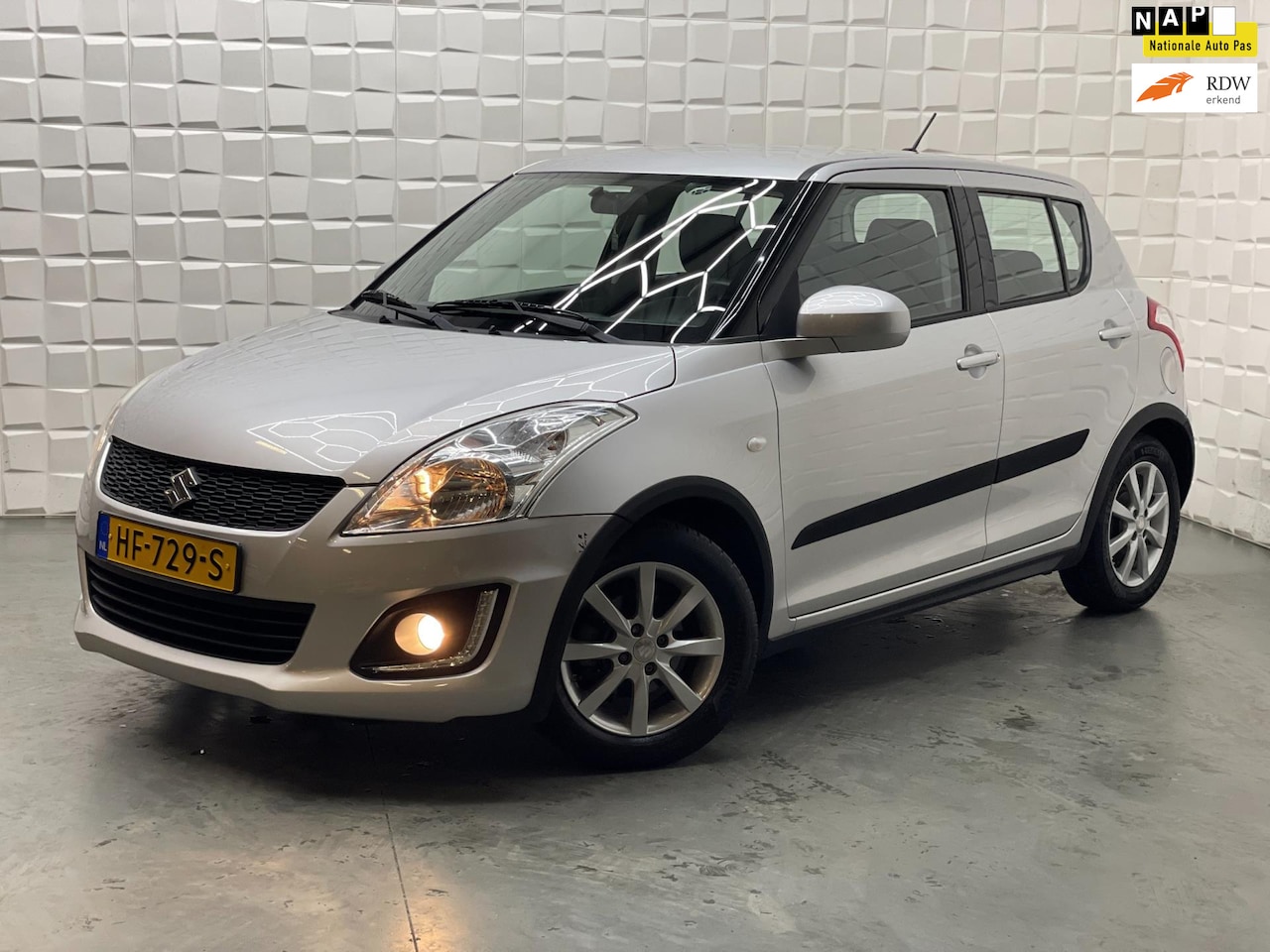 Suzuki Swift - 1.2 Dynamic 2E EIGENAAR NAP CRUISE - AutoWereld.nl