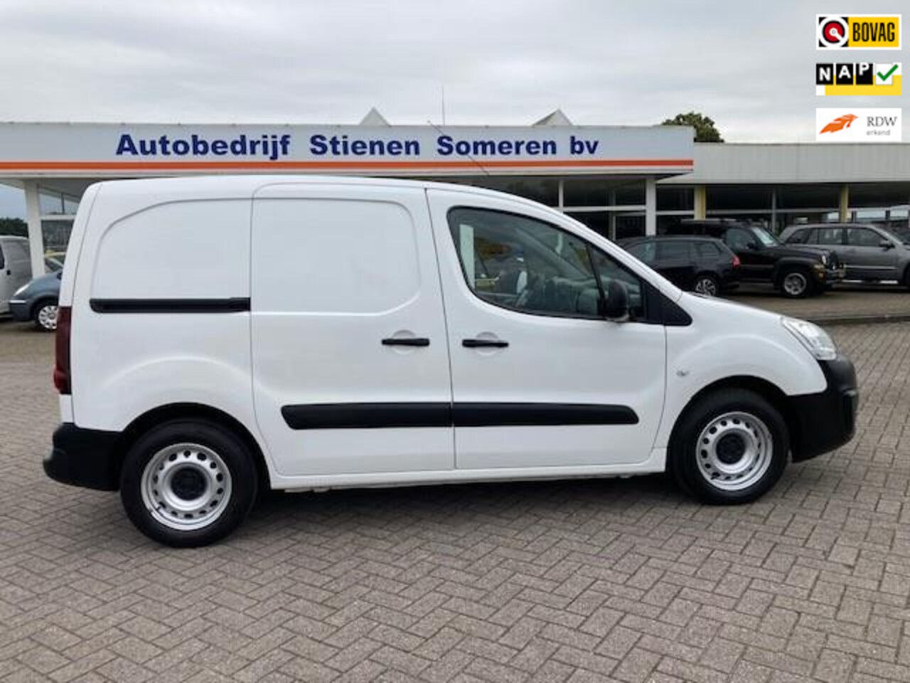 Peugeot Partner - 120 1.6 BlueHDi 75 L1 Pro 120 1.6 BlueHDi 75 L1 Pro - AutoWereld.nl