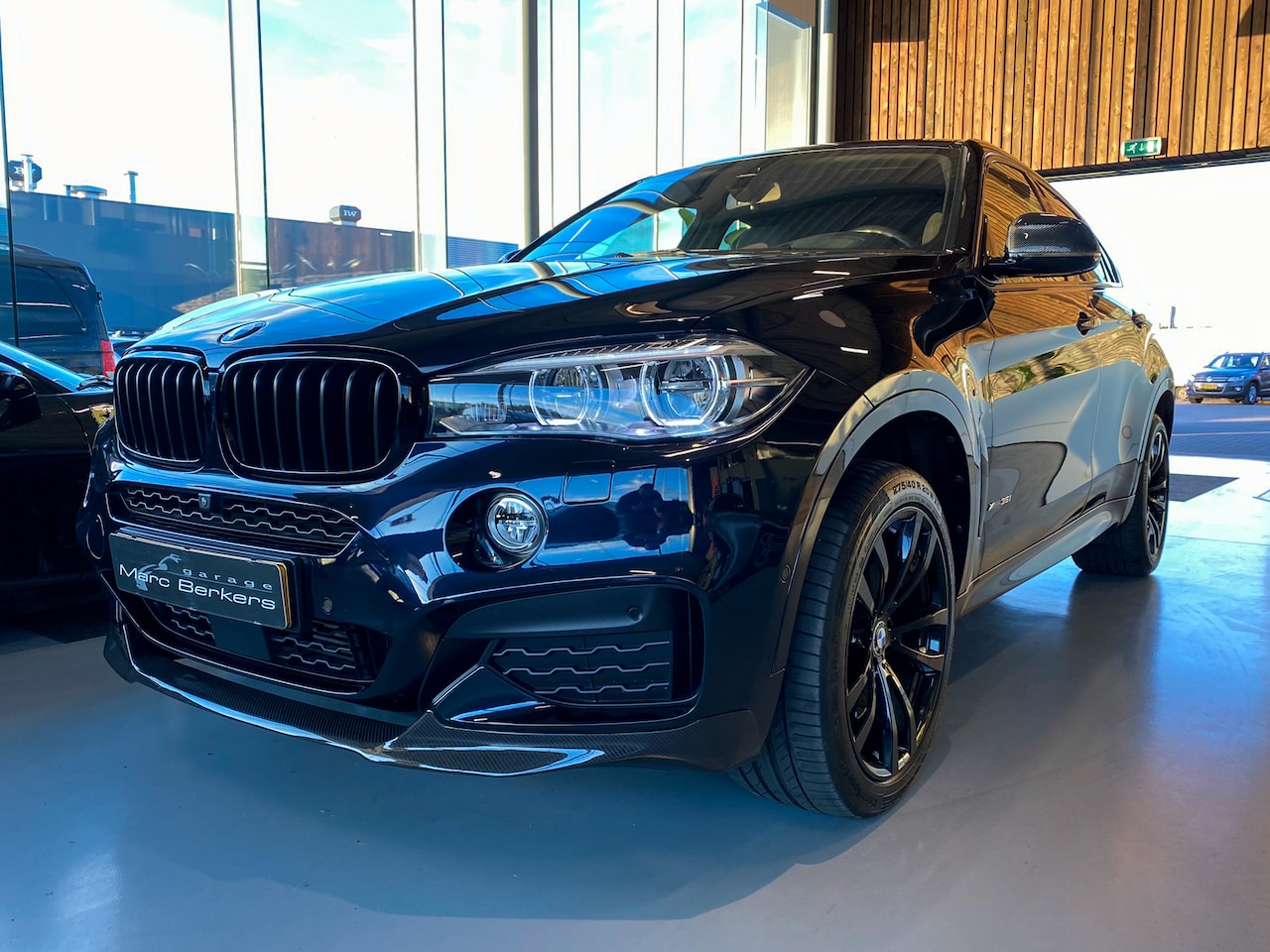 BMW X6 - xDrive35i M Sport Edition H+K, Trekhk, Glasdak, HUD - AutoWereld.nl