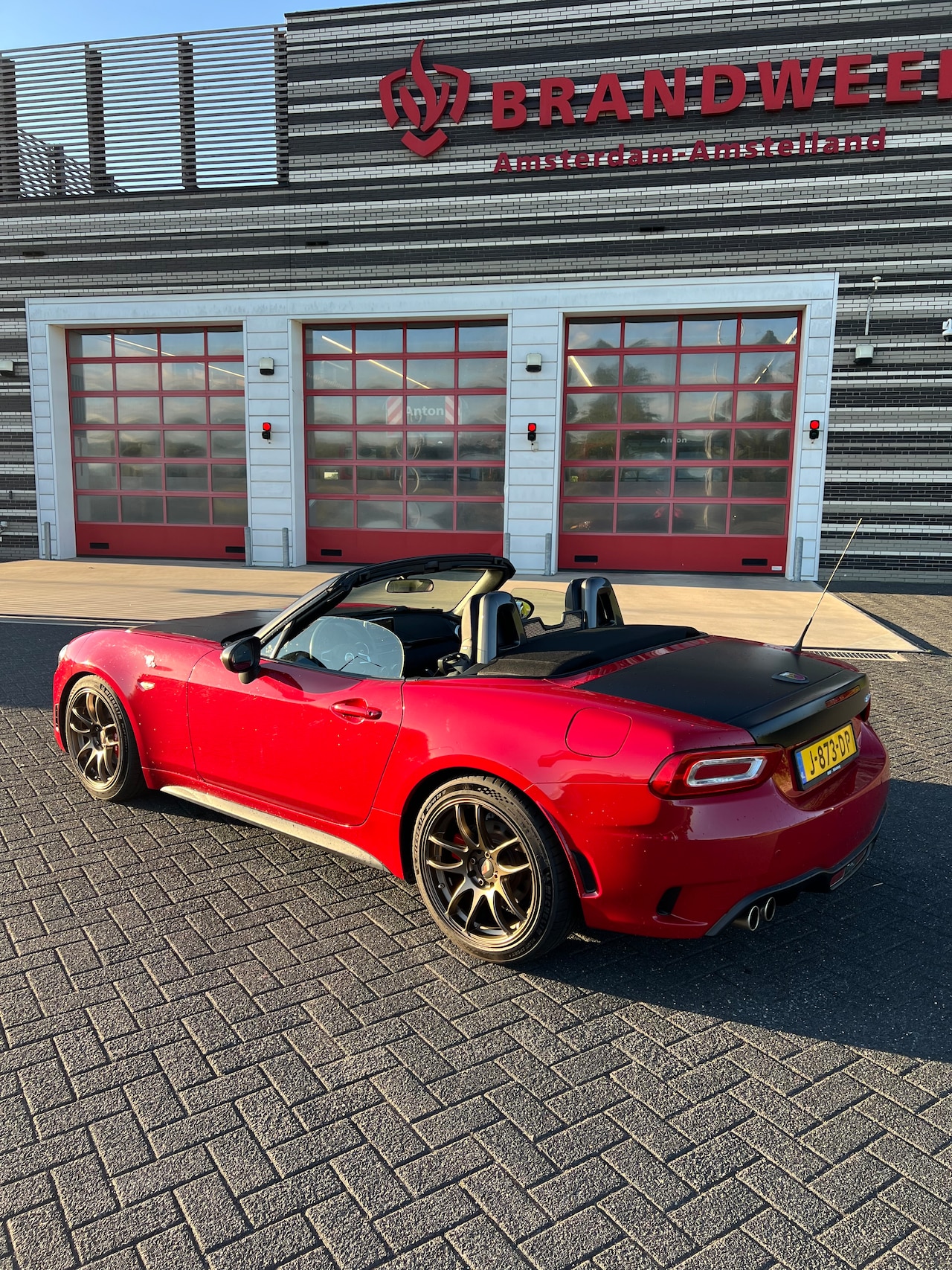 Fiat 124 Spider - 1.4 MultiAir Turbo Abarth - AutoWereld.nl