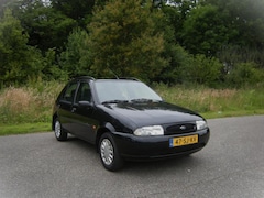 Ford Fiesta - 1.3-16V Ambiente . Zetec motor en Recaro sport intrieur