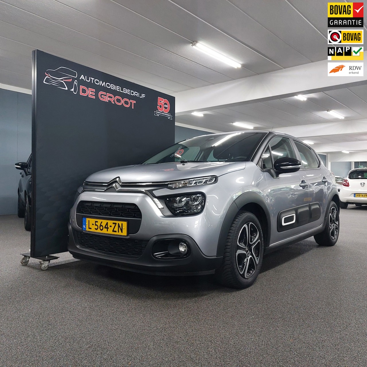 Citroën C3 - 1.2 PureTech Feel-SENSOREN-NAVI - AutoWereld.nl