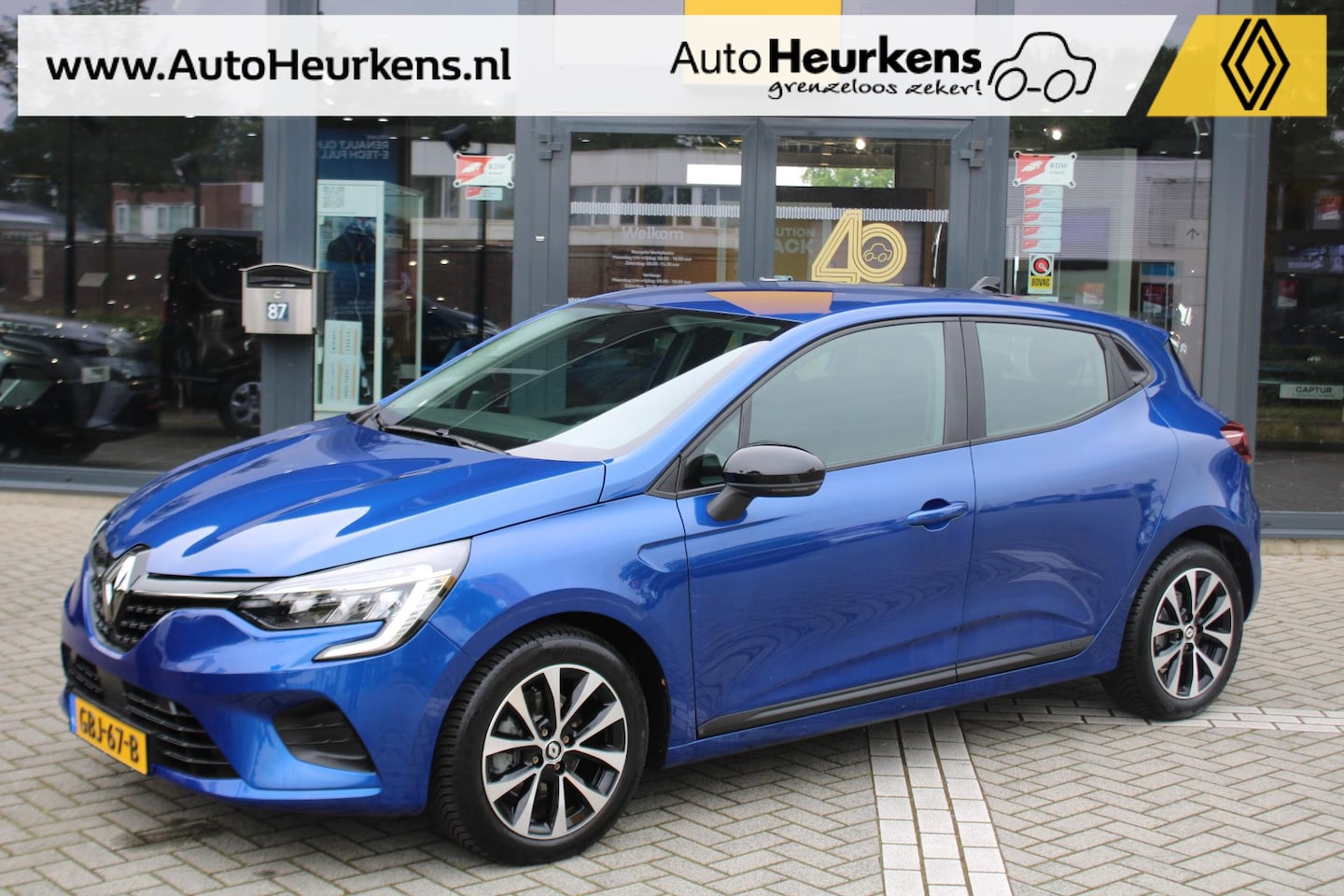 Renault Clio - E-Tech Hybrid 145 Evolution | Automaat | Navigatiesysteem | 16'velgen met zwarte inleg | - AutoWereld.nl