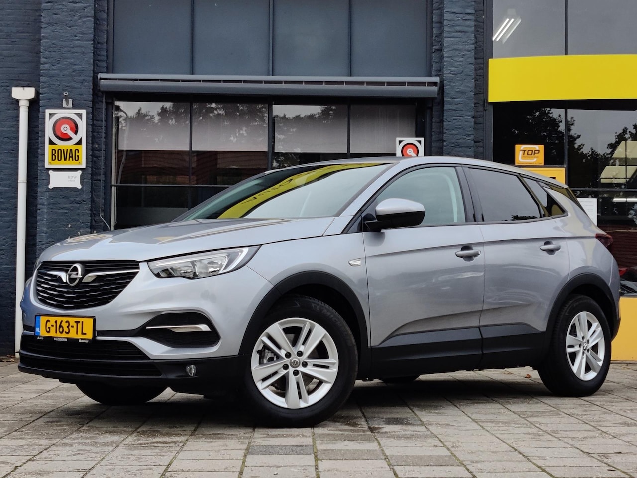 Opel Grandland X - 1.2 Turbo Innovation | Trekhaak | Stuurv. | Stoelv. Voor + Achter |Park. Sens | Navi | Tel - AutoWereld.nl