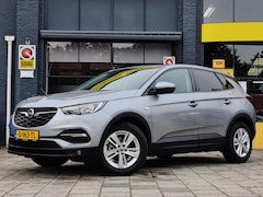 Opel Grandland X - 1.2 Turbo Innovation | Trekhaak | Stuurv. | Stoelv. Voor + Achter |Park. Sens | Navi | Tel