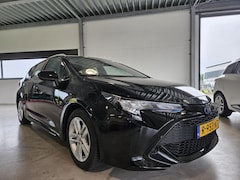 Toyota Corolla Touring Sports - 1.8 Hybrid Active Navigatie/DAB/Camera